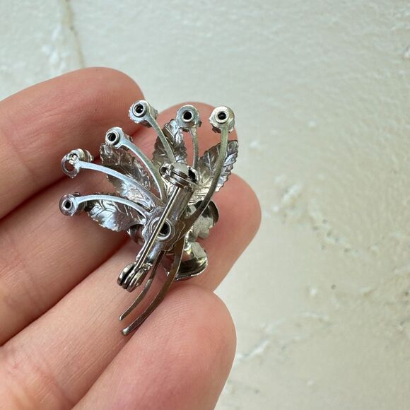 Vintage Jewelry Silver Tone Rose Brooch  Aquamarine Blue Rhinestones Rose Pin - Picture 2 of 2